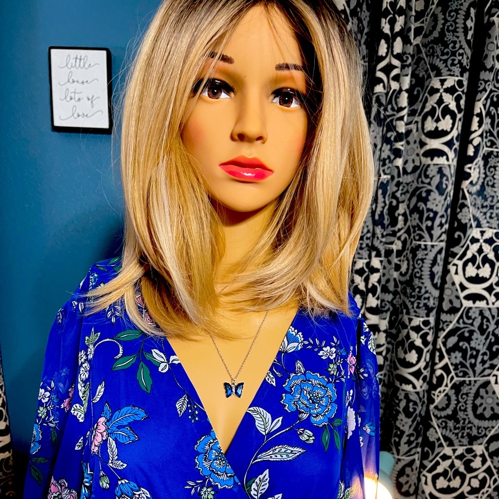 Nice to meet you! Oh I love that dress.
